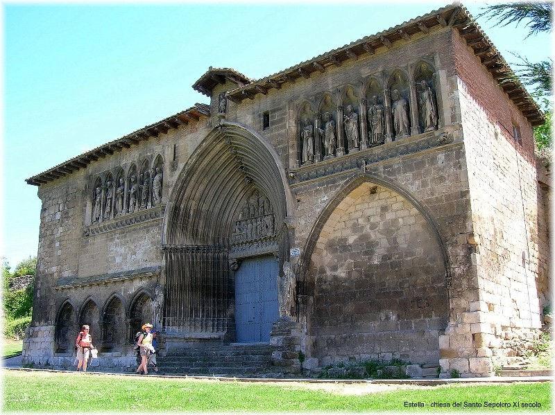 chiesa del Santo Sepolcro corso ci accompagnerà fino ad arrivare ad Estella.