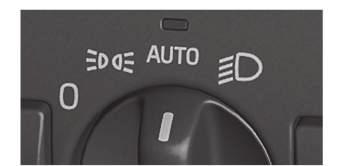 Automobili con quadro strumenti digitale Quando gli abbaglianti attivi AHB sono attivati, è illuminata la spia con luce bianca sul display informativo della strumentazione.