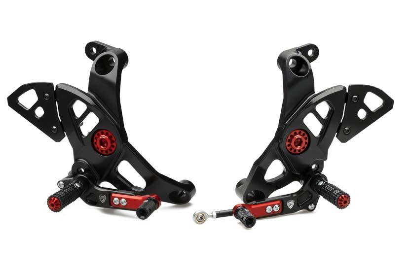 PEDANE REGOLABILI ADJUSTABLE REAR SETS PEDANE REGOLABILI ADJUSTABLE REAR SETS Monster 1200 R 2016-17 Supersport 2017 POGGIAPIEDE footpegs PIEGHEVOLE