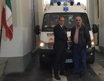 R A S S E G N A S T A M P A Mercoledì 07 ottobre 2015 Regione Friuli dona ambulanza a città di Presevo (Serbia) Ambasciatore Manzo, testimonianza concreta di solidarietà (ANSA) - BELGRADO, 7 OTT -
