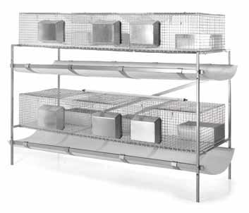 Coniglicoltura 91 Conigliere per ingrasso e fattrici Costruite in rete zincata, complete di abbeveratoio, mangiatoia e fondo in plastica a stecche.