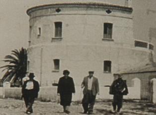 Da testimonianze ancora presenti sul territorio e da letteratura e cartografia, rileviamo che le torri costiere e lucane fossero : Torre Basento (poi Torre mare, oggi è una castello ristrutturato),