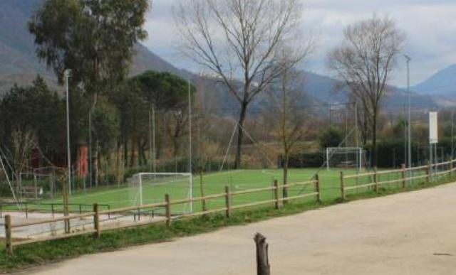 Immagine Tendopoli AR Tabella di codifica delle tipologie di struttura: AA1 AA2 AA3 AA4 Tipologia di struttura Parcheggio Campo sportivo Area a verde Altro (specificare)