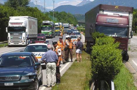 3.3 Riassunto Non sussistono dubbi sul fatto che l aumento della mobilità abbia portato dei vantaggi per la popolazione e l economia: maggior libertà personale, migliore integrazione del Ticino con