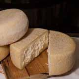 Pecorino Semistagionato Peso/Weight: 1.2-1.6 kg. Lavorazione/Processing: min. 60 gg./days Latte di pecora 100%.