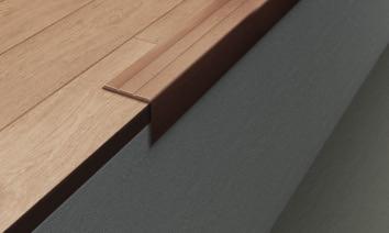 profili per pavimenti in legno e laminato Prestowood 73/A, 74/A e 58/A è una linea di profili adesivi di facile e rapida installazione, per gradini di pavimenti in legno già posati.