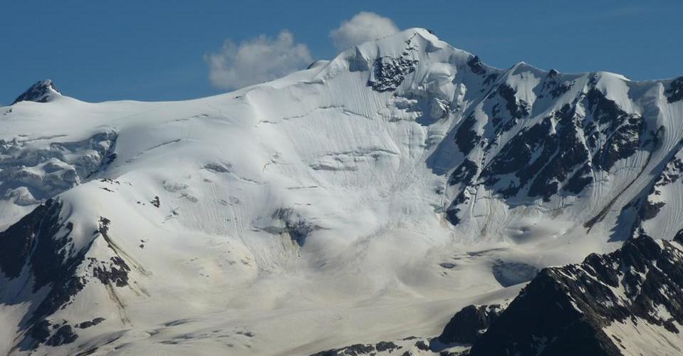 La neve rosa della