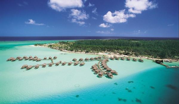 Bora Bora Pearl Beach - Avvolto da una dolce atmosfera Polinesiana, il resort sorge su un incantevole motu in un punto dove la laguna di Bora Bora offre il meglio di sé.