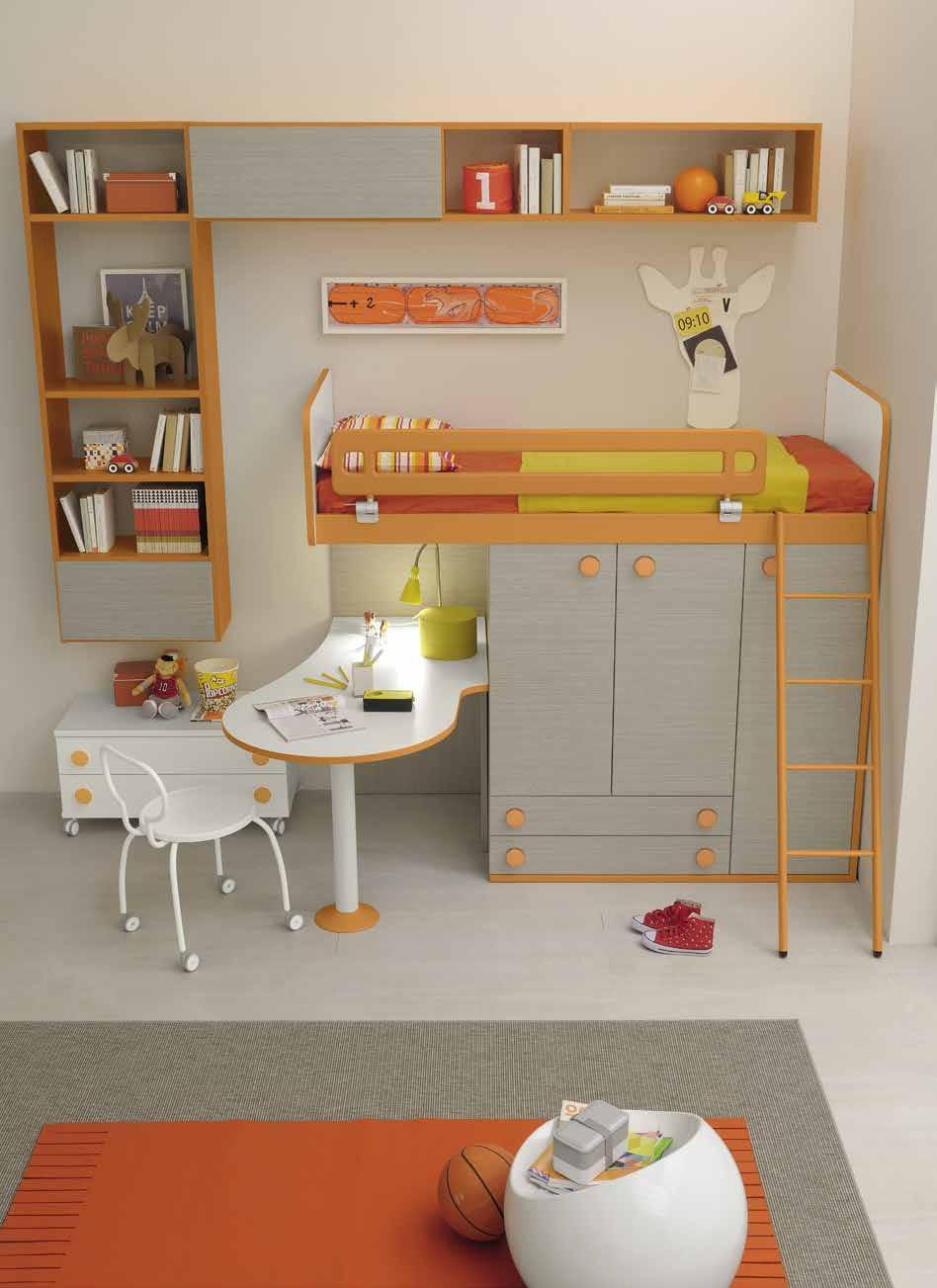 A different way of furnishing the walls and combining the study area