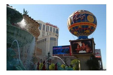 11 GIORNO - LAS VEGAS Giornata a disposizione per questa città tanto unica quanto indescrivibile.