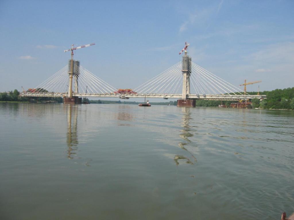 31 Fotosimulazione ponte sul fiume Po Fig.n. 1.