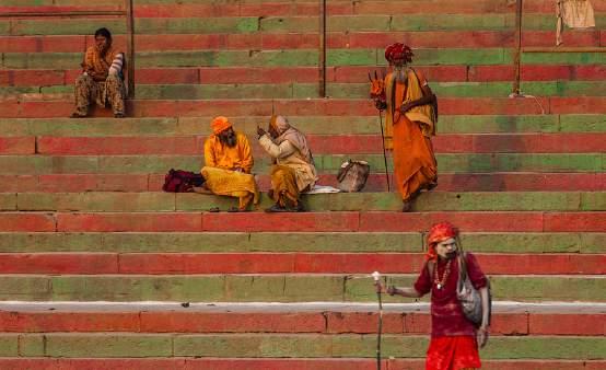 Poi ci immergeremo in una passeggiata per Bengali Tola, intrufolandoci in piccoli vialetti, visitando luoghi dove vivono le persone del sud India.