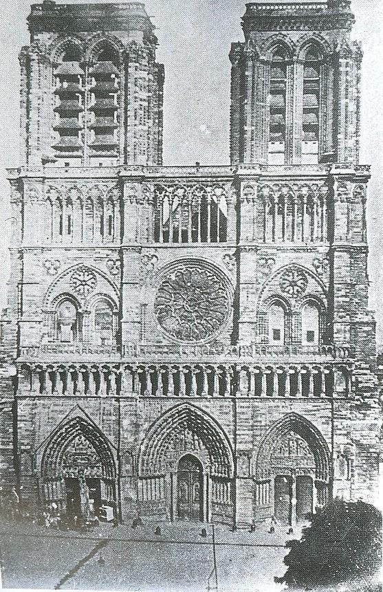 1844-1860_Cattedrale di Notre-Dame a Parigi L intervento di restauro La natura composita e stratificata di Notre-Dame solleva continui problemi che l architetto affronta e risolve di volta in volta,