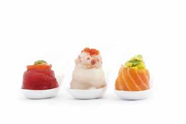 TEMAKI pz 0. SALMONE Salmone, mandorle, iceberg, salsa teriyaki. SALMONE E AVOCADO Salmone, avocado, maionese 2. DOUBLE SALMON Tempura di salmone, tartare di salmone, philadelphia 3.