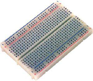 PCB PER ARDUINO Piastra per circuiti sperimentali. Componibile con base adesiva.