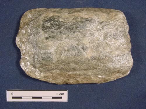 Fig. 19: Campione di micascisto Gli gneiss sono rocce che caratterizzano il metamorfismo di grado medio-alto e hanno una composizione simile al granito (fig.20).