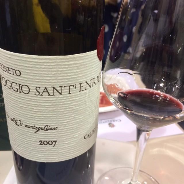 Poggio Sant Enrico 2007 Quest anno l azienda compie 50 anni e lo fa con una limited edition Magnum di Farnito Cabernet Sauvignon 2012 e inoltre con la presentazione di un vino gioiello il Farnito Vin