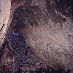 Le due grotte sono facilmente fruibili, e in zona è tipica