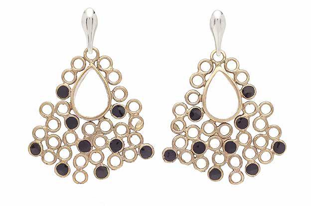 Girocollo in bronzo con placca in alluminio, catena in argento,