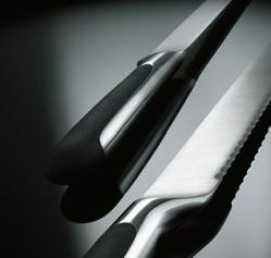 SG501 B MAMI Design Stefano Giovannoni Coltello multiuso a lama corta in acciaio forgiato 1.4116 e TPE. Short bladed multi-purpose knife in forged 1.4116 steel and TPE.