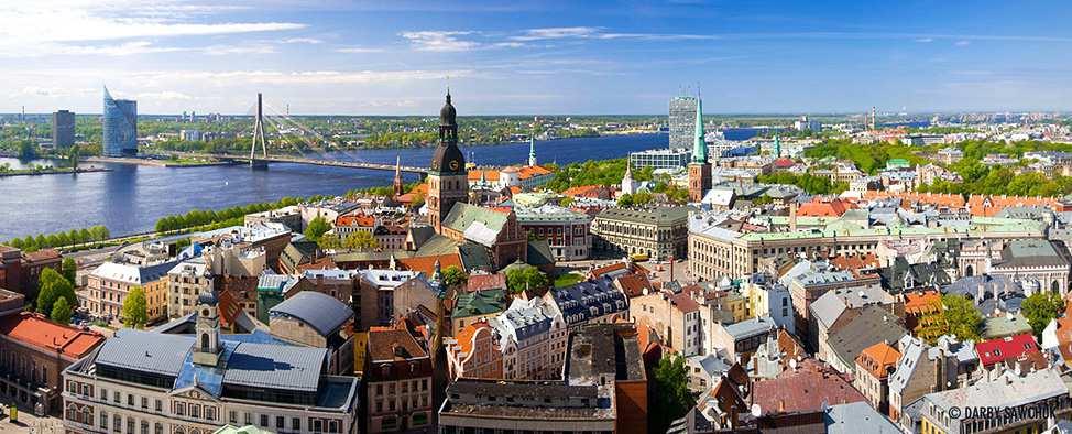 CAPITALI BALTICHE & HELSINKI Dal 3 al 10 agosto 2018 Voli di linea Lufthansa da Venezia Programma di viaggio SPECIAL INCLUSIVE Pensione completa, ingressi inclusi, guida locale esclusiva 1 giorno: