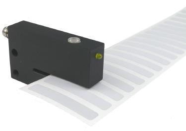 SERIE FOKE Forcella ottica per etichette FOKE SERIES Fork light barrier for labels Le fotocellule a forcella della serie FOKE sono state appositamente sviluppate per il rilevamento delle etichette.