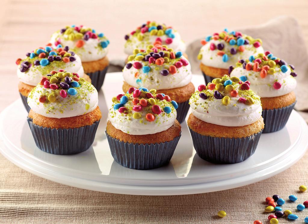 Cup cake al cocco, con smarties e granella di pistacchio L esotica freschezza del cocco, il gusto inconfondibile del pistacchio e la golosa, colorata allegria degli smarties: un incontro insolito e