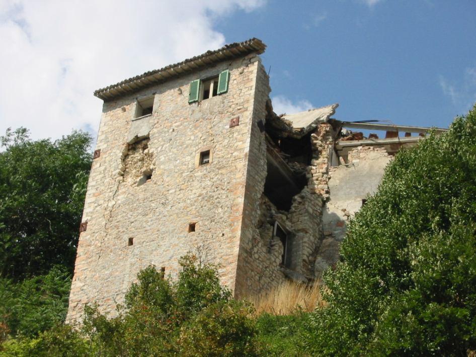 2008 Ristrutturazione di un edificio  paesaggistici dell Umbria UMI 15