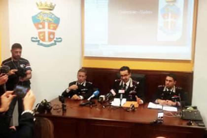 Ordinanze di custodia cautelare eseguite dai Carabinieri nei confronti di 12 indagati.