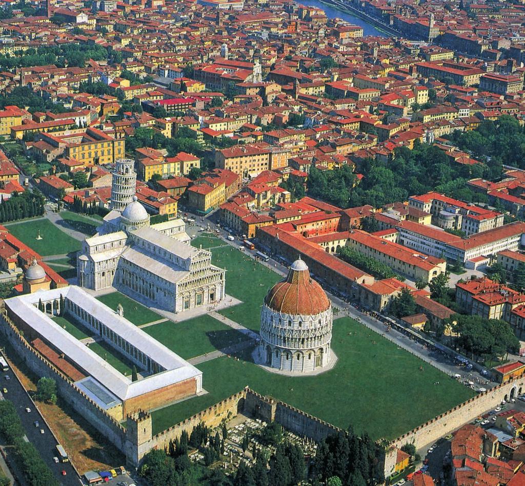 Veduta aerea del Campo dei Miracoli, Pisa.