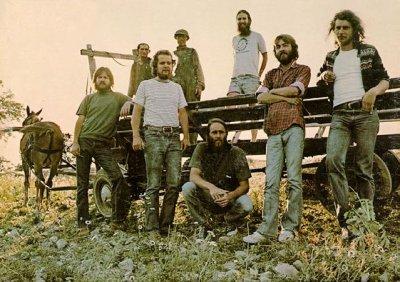 Granda (OZARK MOUNTAIN DAREDEVILS) : "Don't Look Down" : Tell me about the current line-up: you have three of the historical members plus : The current line-up contains three original members - John
