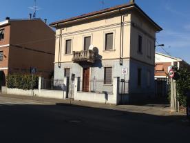 Sala, cucina, 2 letto e bagno. Terrazzo. 190.000,00 - Rif. 36/5 I.P.E.