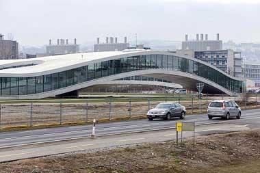 SANAA, Rolex Center, École