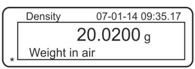 Aspettare la visualizzazione dell indicazione per determinazione del peso del campione nel liquido ausiliare.