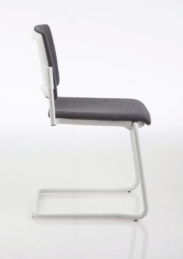 Può essere con seduta e schienale in polipropilene o imbottita e rivestita con l intera gamma di finiture Luxy. Esprime l essenzialità di una seduta, ma anche l estrema flessibilità dell ESSENZIALE.