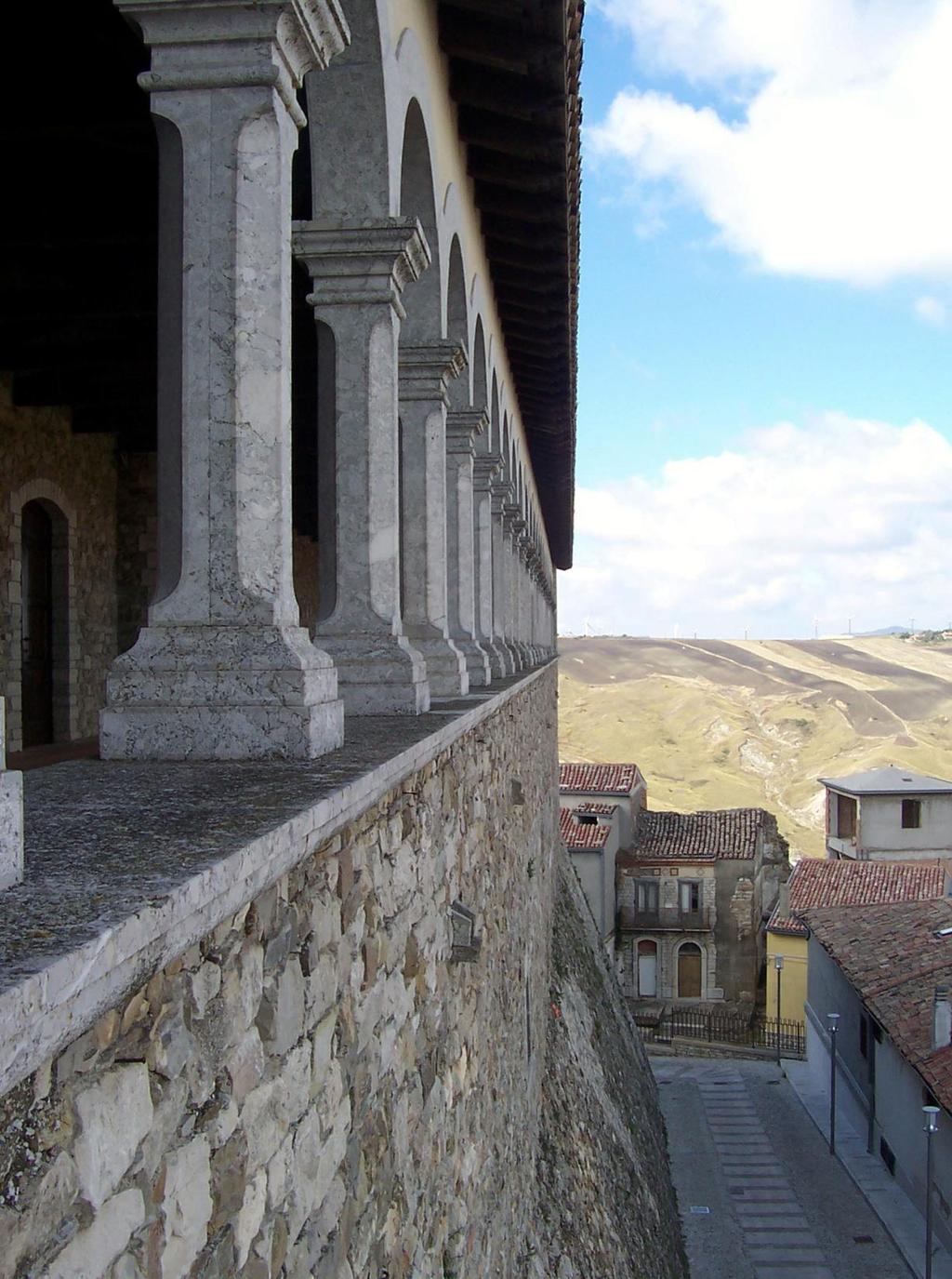 PAESI D IRPINIA COMUNE DI BISACCIA ASSETTO PROPRIETARIO E VINCOLISTICO Disponibilità delle aree e/o degli immobili Possibilità di acquisizione degli immobili e/o delle aree Vincoli di edificabilità,