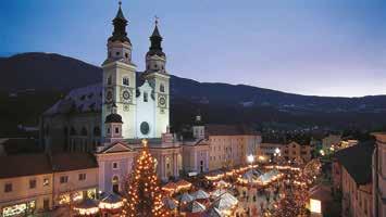 MERCATINI DI NATALE BOLZANO - INNSBRUCK - BRUNICO - BRESSANONE - MERANO Una vacanza incantata, fatta di luci, profumi, sapori e colori, un atmosfera magica che vi accompagnerà durante il periodo