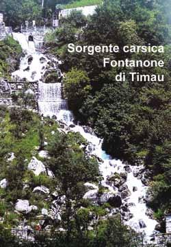 COME La sorgente è perenne e sgorga dalla base di una imponente parete verticale fatta di rocce calcaree che risalgono al Periodo Devoniano.