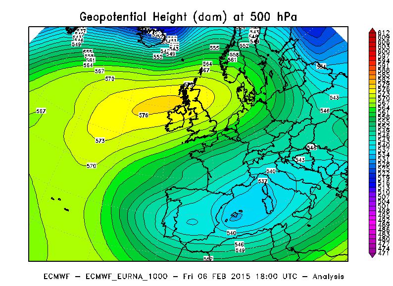 Figura 5 - Altezza di geopotenziale a 500 hpa alle ore 18 UTC del 3 Febbraio 2015 (in alto a sinistra), 18 UTC del 4 Febbraio