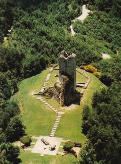 Resti della rocca di Monte Battaglia viano Fregoso e Lattanzio da Bergamo sono giunti al porto Cesenatico con le loro truppe e dopo aver preso e saccheggiato quella rocca puntano dritti su Cesena,