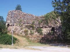 San Giovanni in Galilea: resti delle mura della rocca malatestiana le stesse indomite azioni che lo hanno reso illustre e trionfatore in tante occasioni, come quando è entrato in conflitto con