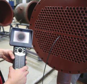 Fig. 15 - Il videoendoscopio a fibre ottiche per il controllo qualitativo del rivestimento interno degli scambiatori di calore ci ha spiegato Bruno Picoltrini.
