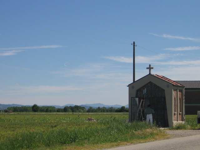 10. CAPPELLA VOTIVA SAN SEBASTIANO Cappella di proprietà comunale, ubicata lungo la