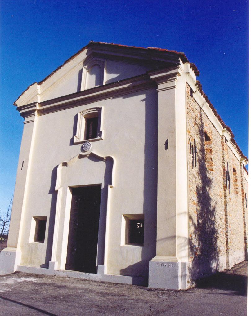 11 La facciata della chiesa