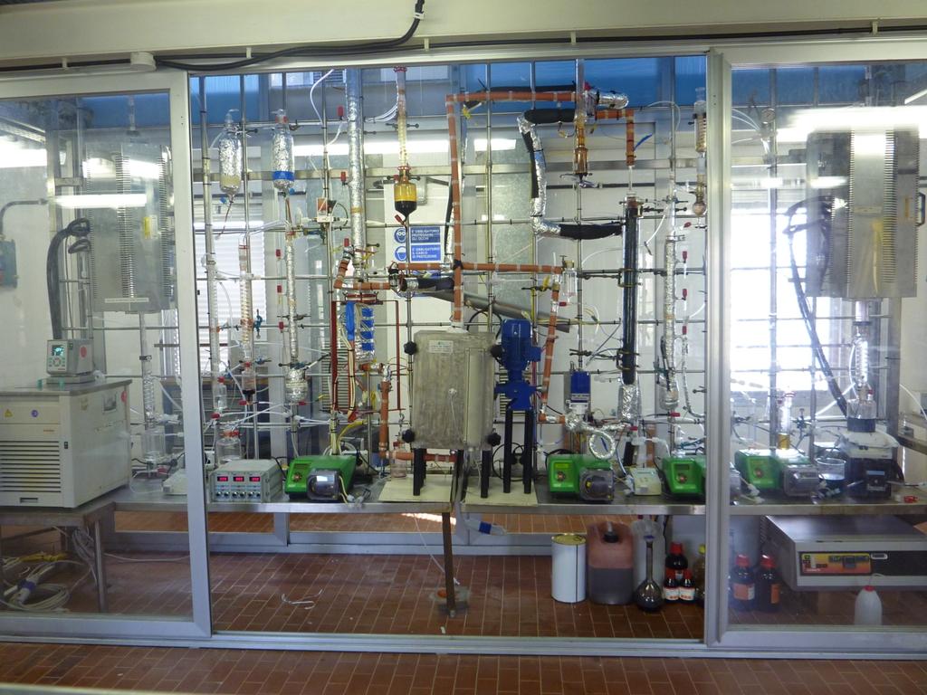 Produzione di idrogeno Produzione di idrogeno e miscele metano/idrogeno mediante processi di reforming alimental da calore solare