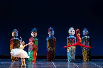 Gli spettacoli di alto livello sono il frutto dell'impegno di Daniele Cipriani nel recuperare il repertorio italiano del balletto della seconda metà del 900. Un sogno e un evento.