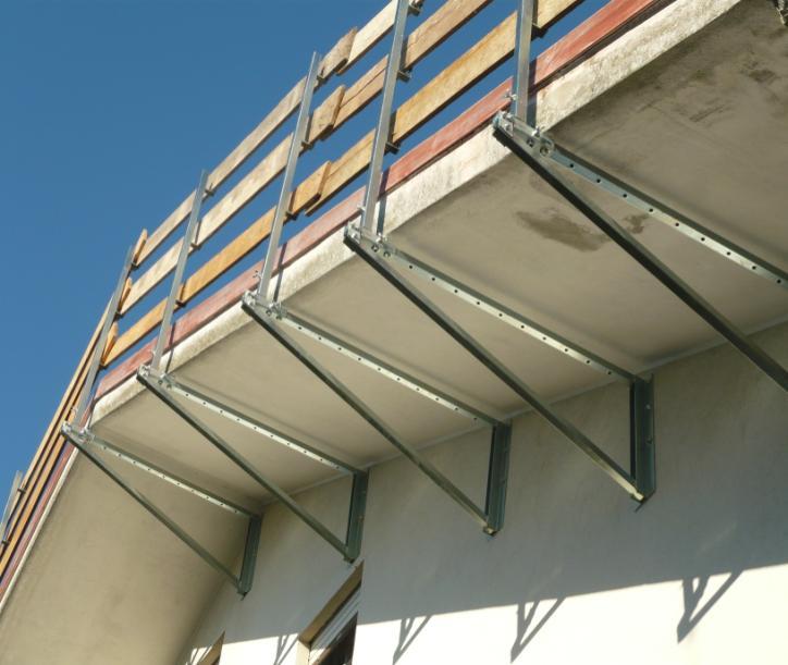 Parapetto Anticaduta F1250 CLC per tetti zincato Art. PAT1 Dispositivo di protezione certificato in classe C secondo la norma UNI EN 13374/04.