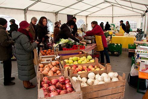 16.4 Sostegno alla cooperazione di filiera, sia orizzontale che verticale, per la creazione e lo sviluppo di filiere corte e mercati locali e sostegno ad attività promozionali a raggio locale