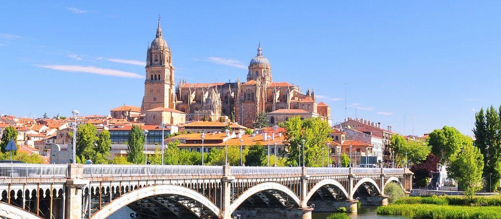 Giovedì 09 Agosto 2018 TOLOSA SALAMANCA Prima colazione in Hotel. Mattinata dedicata alla visita guidata del capoluogo della regione Midi-Pirenei che si è espansa sulle sponde del fiume Garonna.