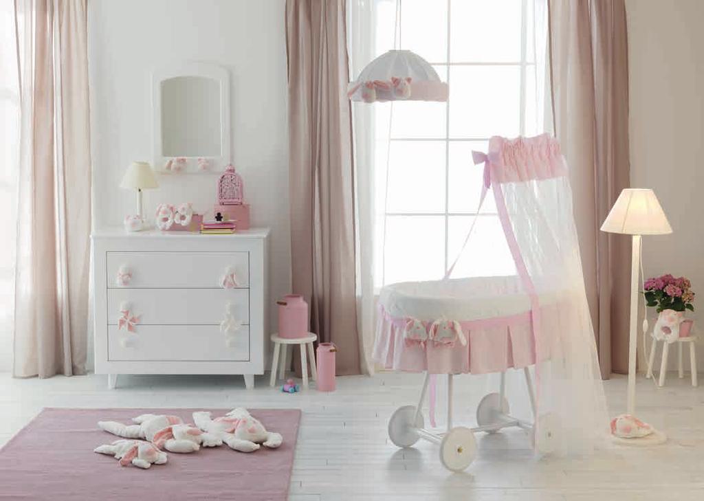 rosa pink Comò Drawer chest codice: 053515443 ean: 8033837345091 540,00 Abat jour Table lamp codice: 0653015443 ean: 8033837347316 78,00 Cupola Balloon lamp codice: 0689015443N ean: 8053677536336